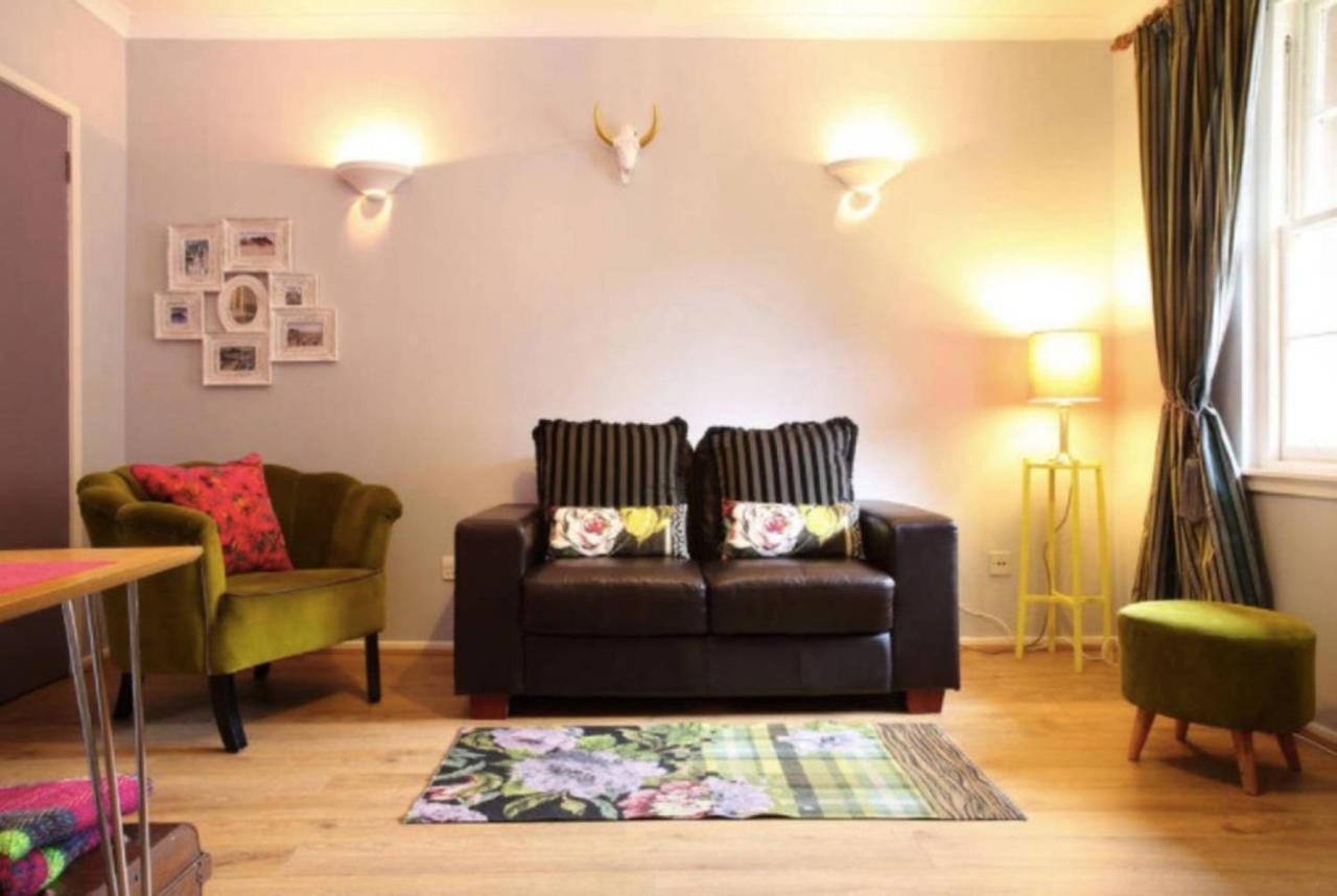 Joivy Stylish Castle View Apartment Edinburgh Exterior foto