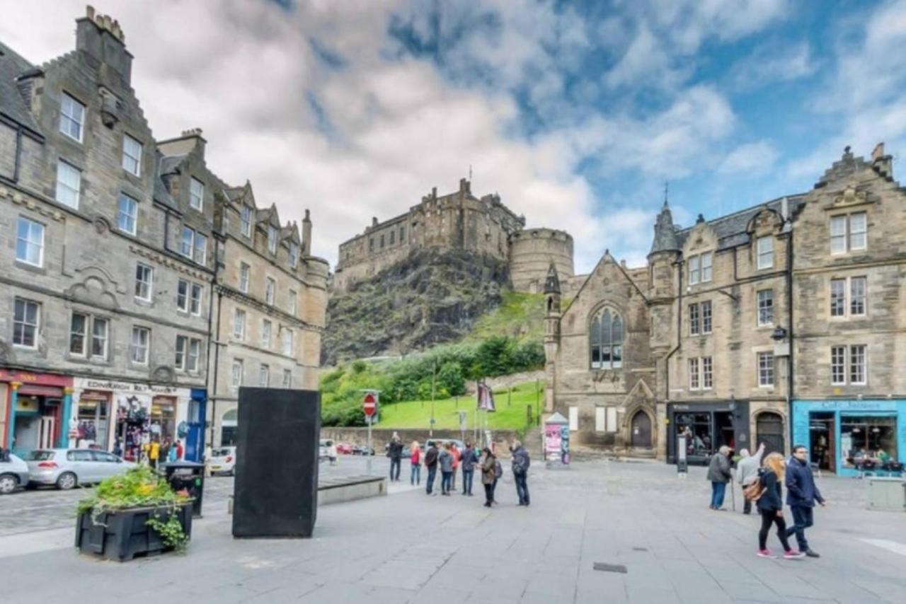Joivy Stylish Castle View Apartment Edinburgh Exterior foto